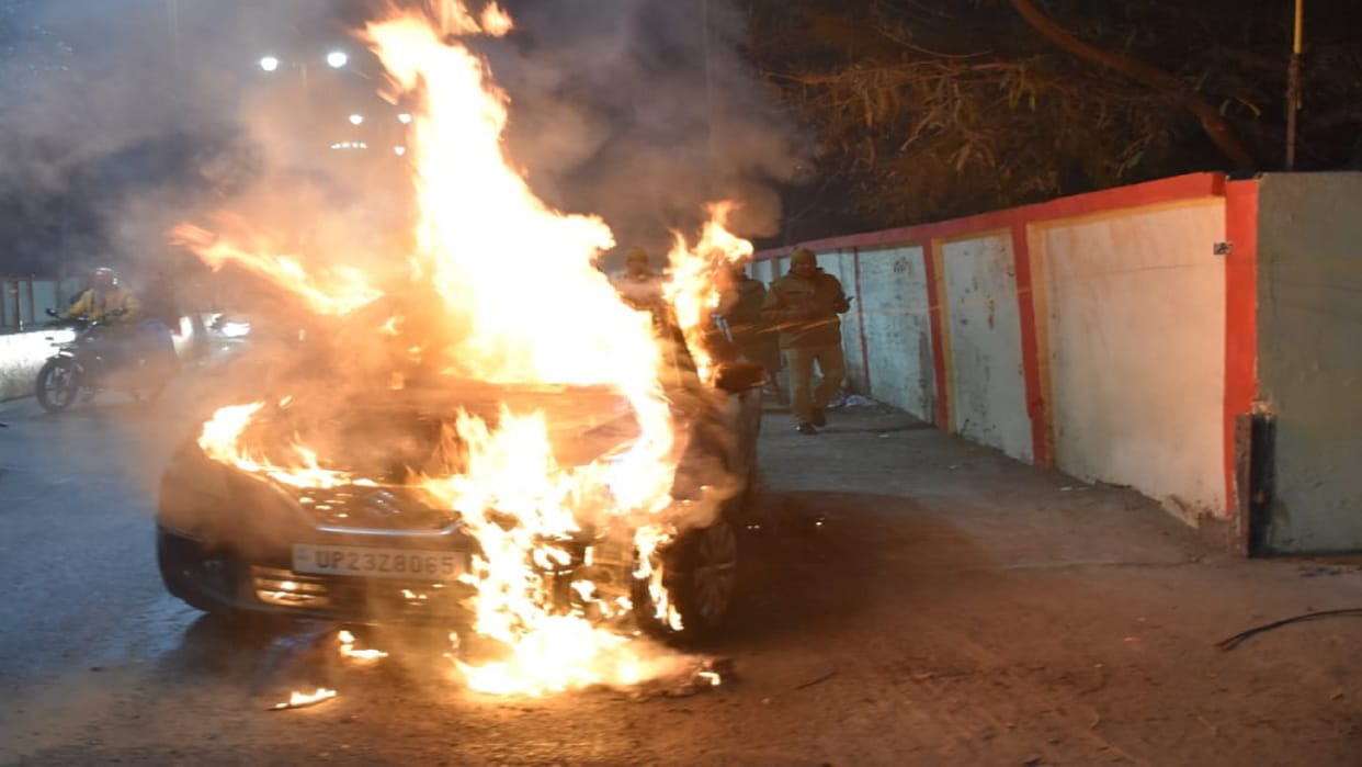 Moradabad Businessman car caught fire due to short circuit