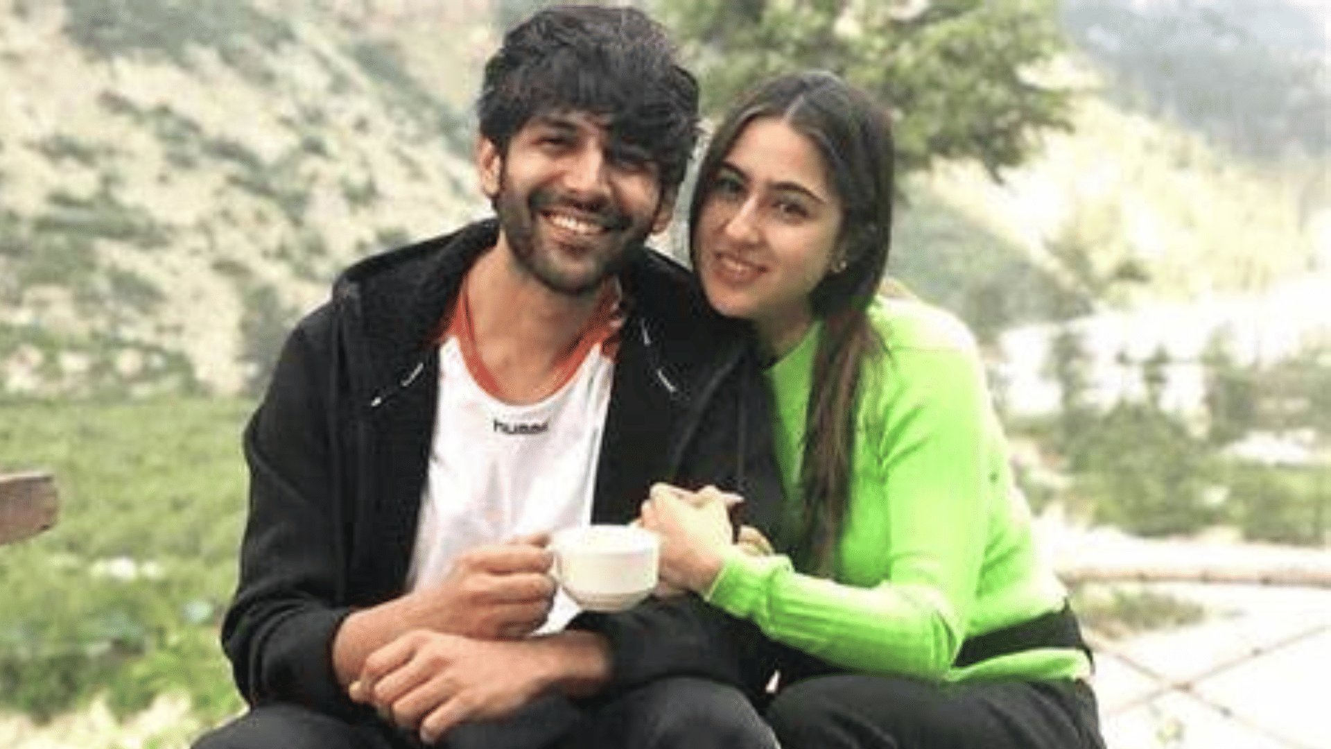Kartik Aaryan goes With Niharika Thakur Instead Of Sara Ali Khan In London Fans Are Confused