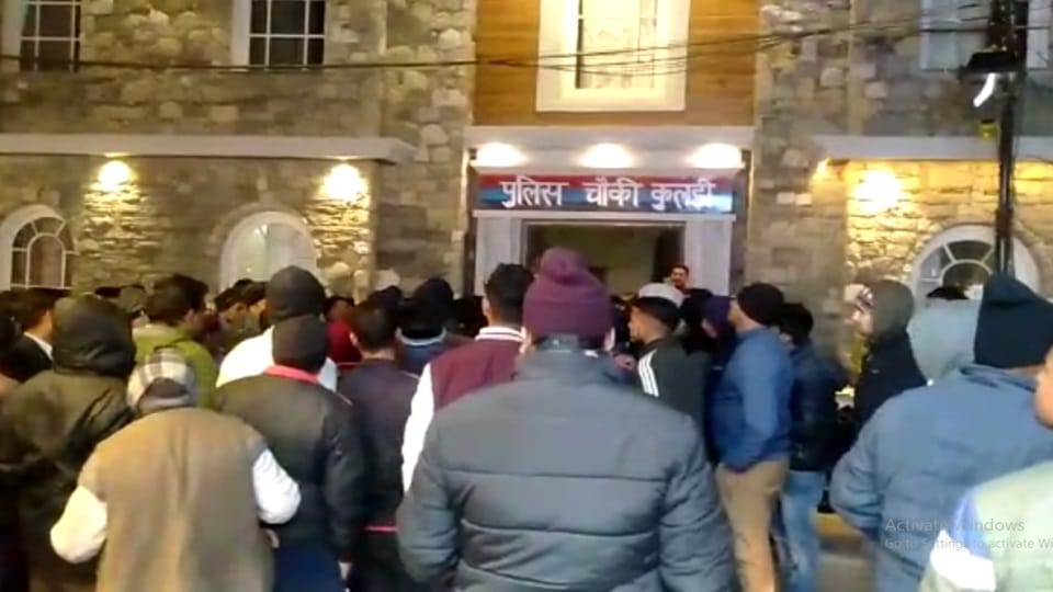 Mussoorie: Ruckus After Delhi liquor Businessman guard beat up local trader