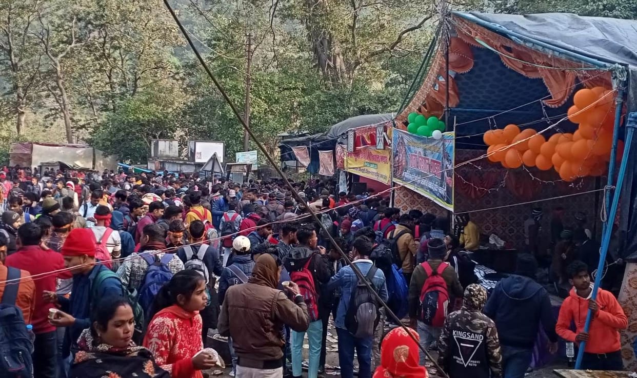 Crowd in Poornagiri And Tanakpur