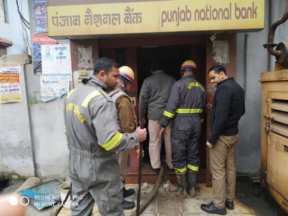 Baghpat News: Fierce fire broke out in the house due to short circuit, ATM burnt in Saharanpur
