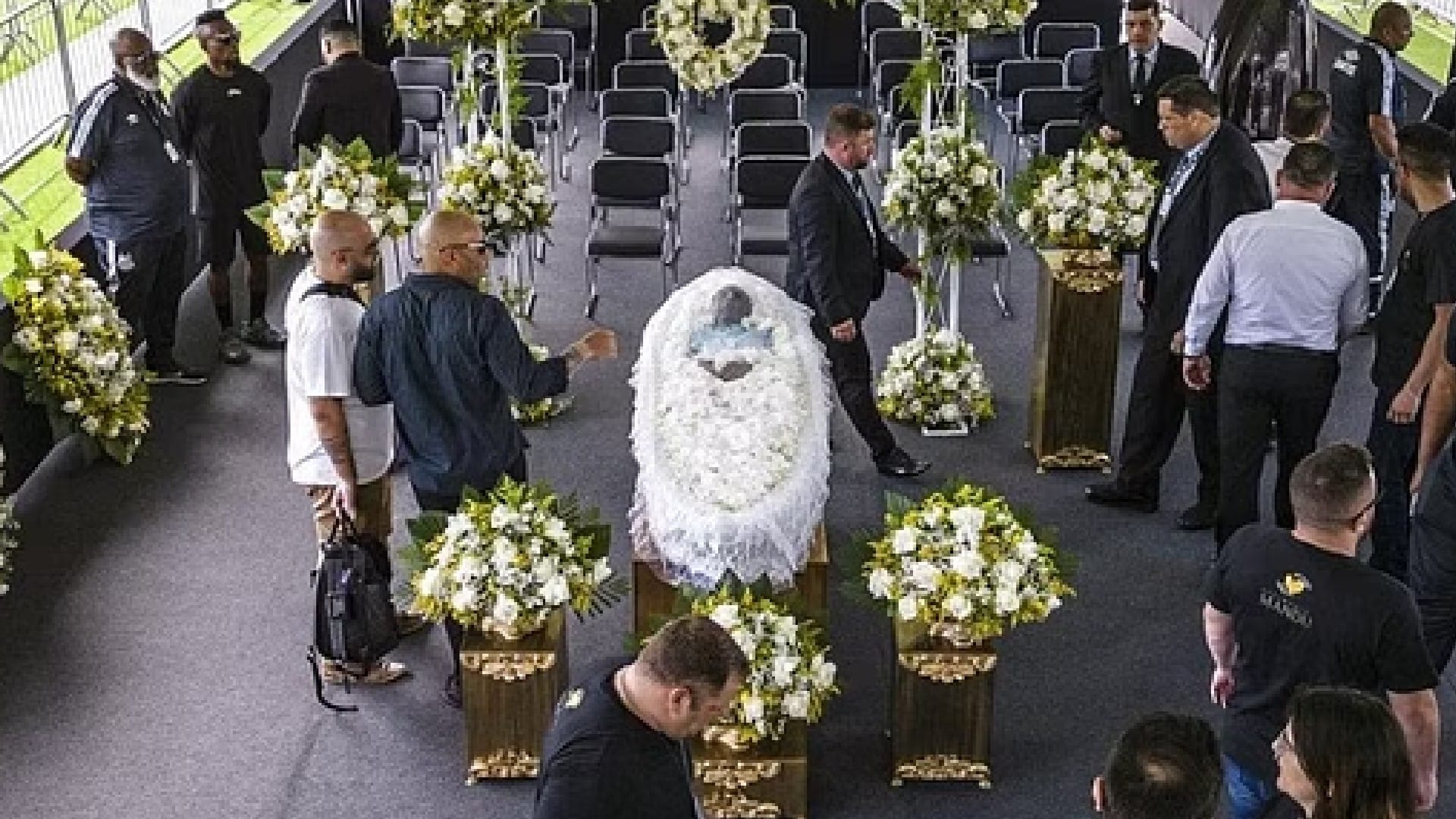 Pele Funeral pics Last farewell to great footballer Pele in brazil body kept at Santos Club stadium