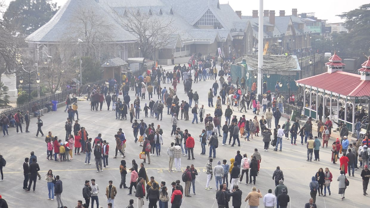 Himachal Weather update today: snowfall atal tunnel rohtang and peaks mountains
