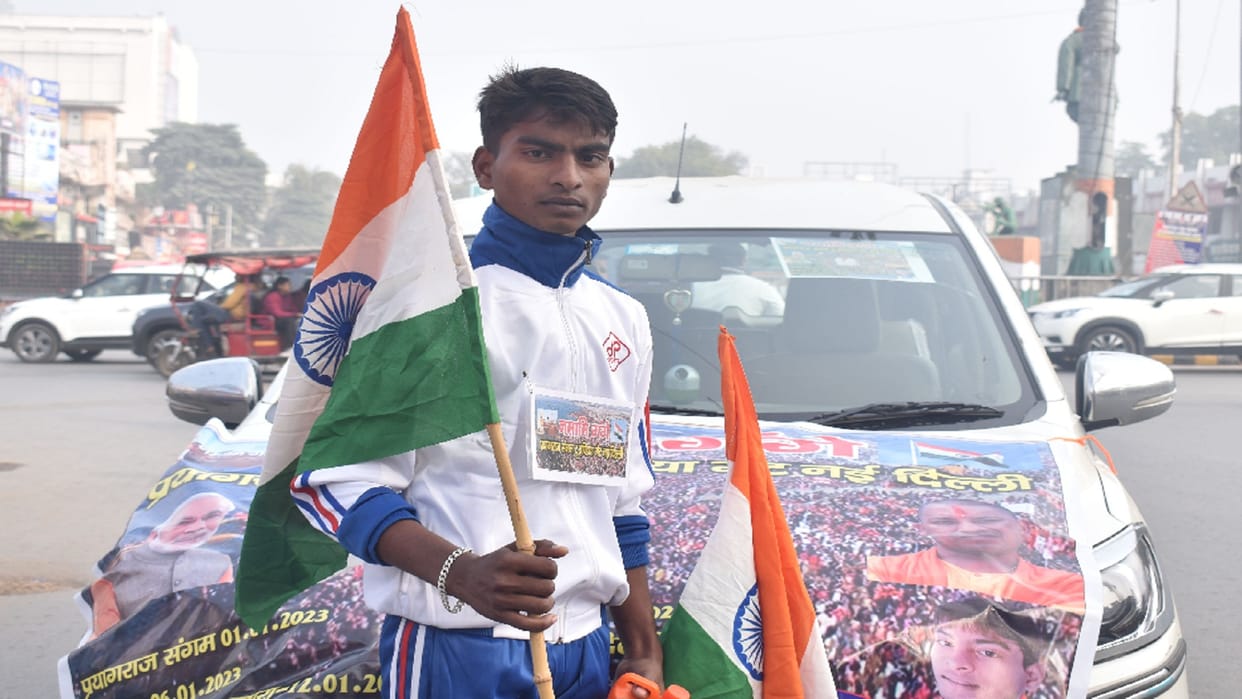 Shivam came out running for New Delhi after filling water from Sangam, will meet PM Modi