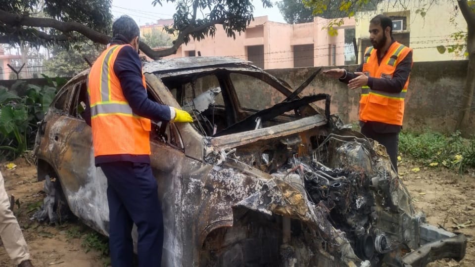 Rishabh Pant Accident Save Life Foundation team inspects car to know reason of burnt