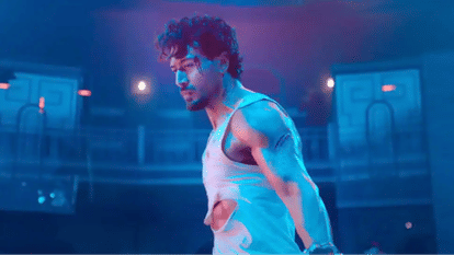 Tiger shroff show off his toned legs and body muscles in latest pic Bade Miyan Chote Miyan actor got trolled