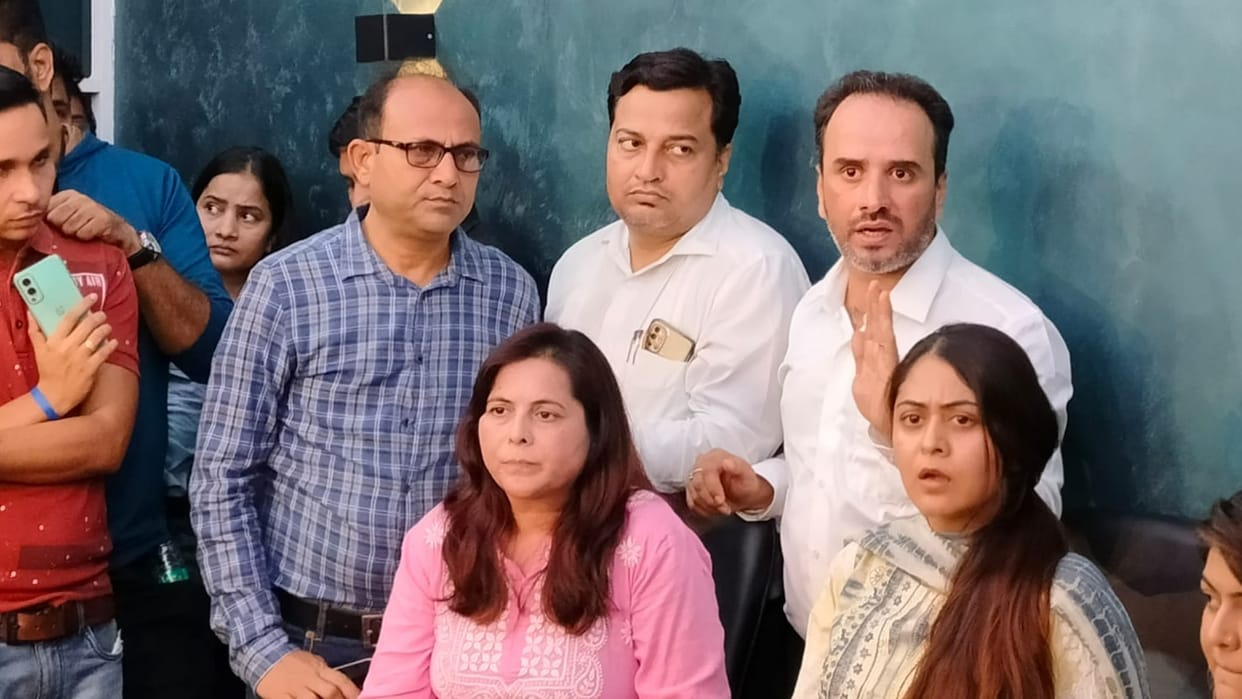 Tunisha Sharma Case mother force Actress to go Chandigarh Sheezan family clarify in press conference