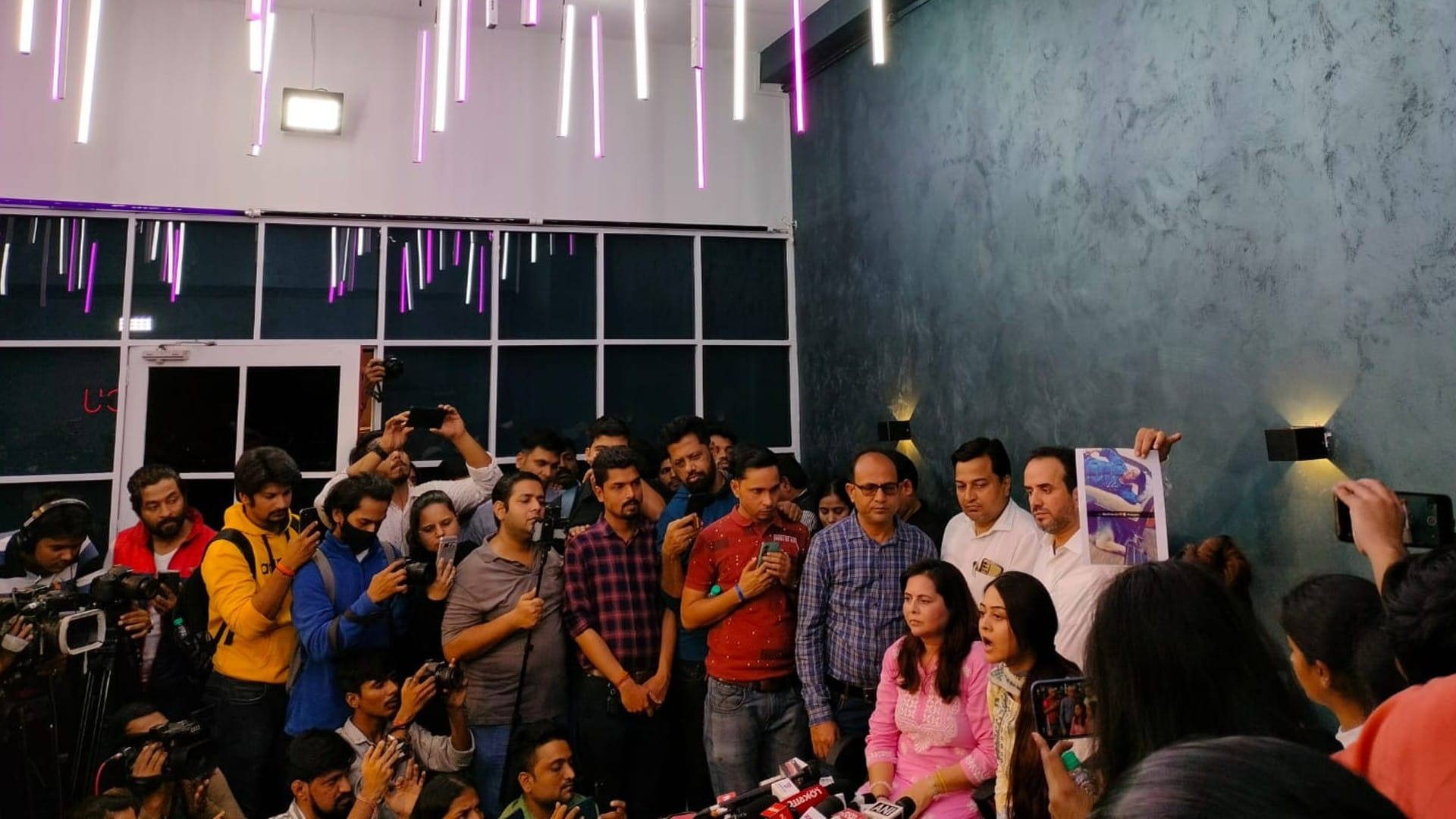 Tunisha Sharma Case mother force Actress to go Chandigarh Sheezan family clarify in press conference