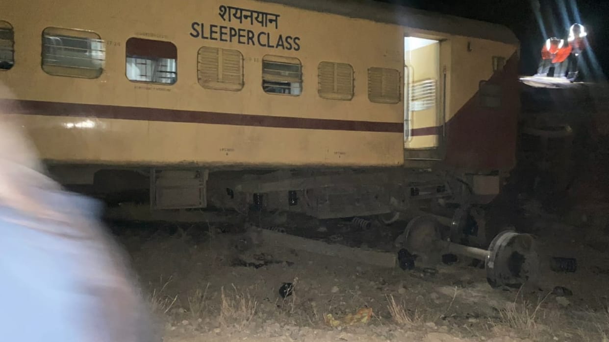 Suryanagari Express derailed Railway Minister Ashwani Vaishnav will visit incident place