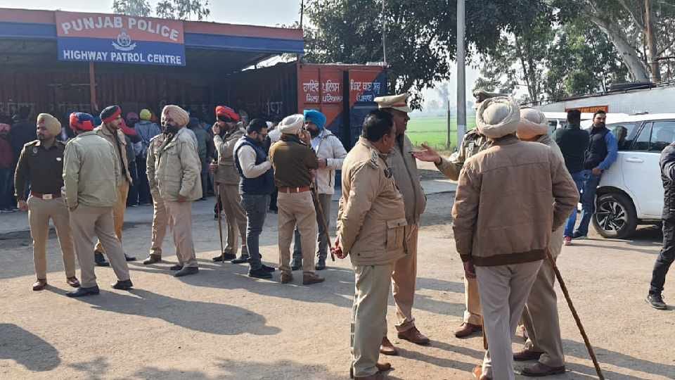 Meeting between truck union and government in Chandigarh on January 4