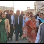 नंगे पैर यात्रा पर निकले हरीश रावत