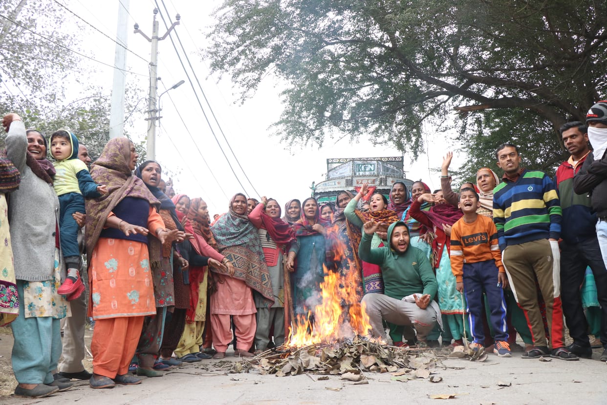 Angry people jammed due to drinking water crisis, Yamunanagar