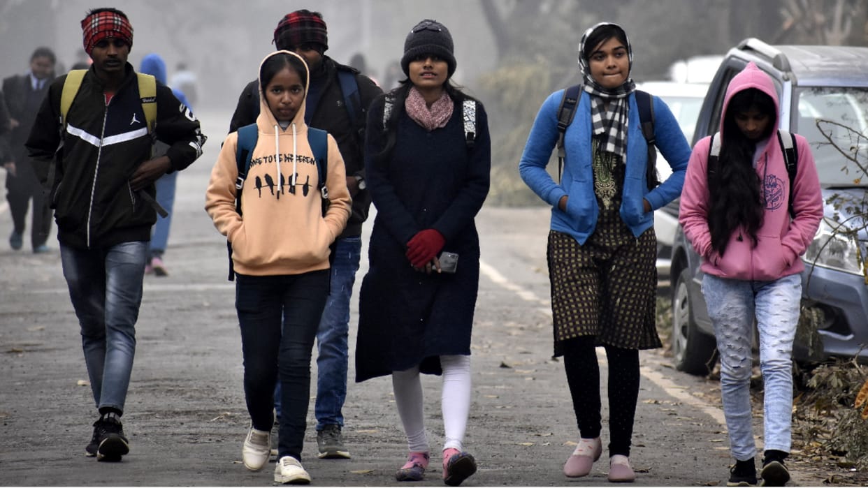 Gorakhpur Weather Update heavy fog and cold wave In Gorakhpur