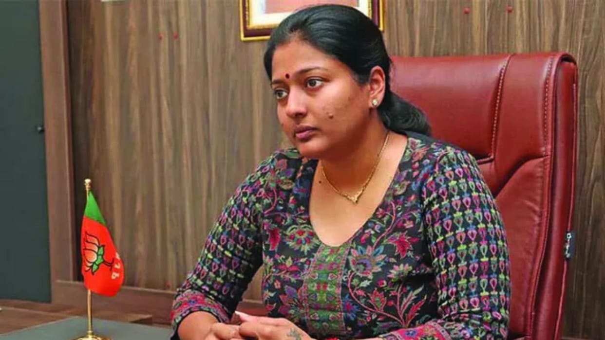 Actor Gayathri Raguramm quits BJP claims women not safe in Tamil Nadu unit