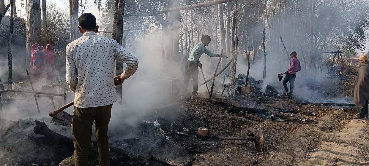10 slums of migrants burnt to ashes in Pandoga