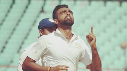 Jaydev Unadkat takes Hat-trick in his first over Saurashtra vs Delhi Ranji Trophy 2022-23