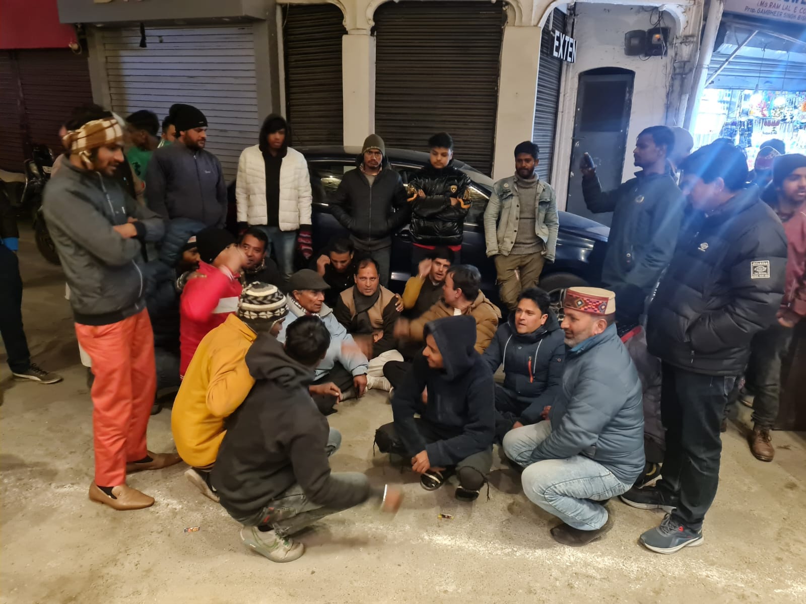 Mussoorie: Ruckus After Delhi liquor Businessman guard beat up local trader