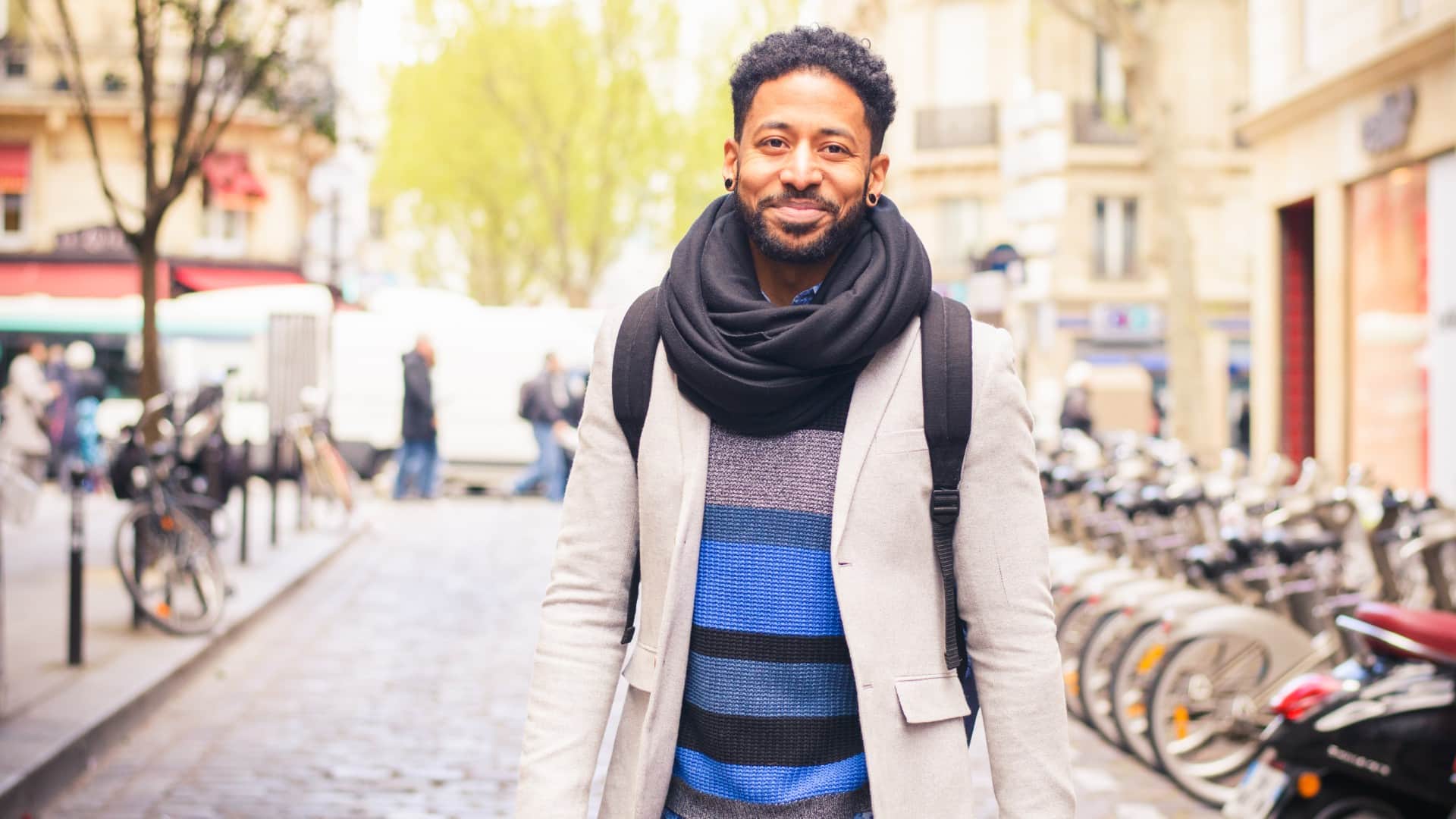 Fashion Tips Different Ways To Wear Mufflers For Men To Look Cool Muffler Pehne Ka Tarika In Hindi