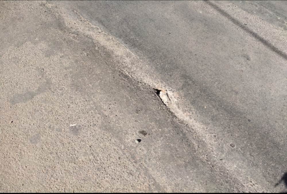 Nainital News: Big Cracks Seen again on Lower Mall Road Near naini lake