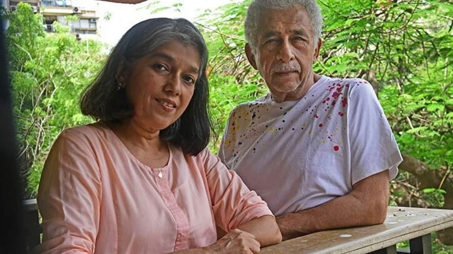 Naseeruddin Shah Wife Ratna Pathak Shah Talks About She Is Scared Of Stone  Pelting At Her Home - Amar Ujala Hindi News Live - Ratna Pathak:नसीरुद्दीन  शाह के बयानों से दहशत में