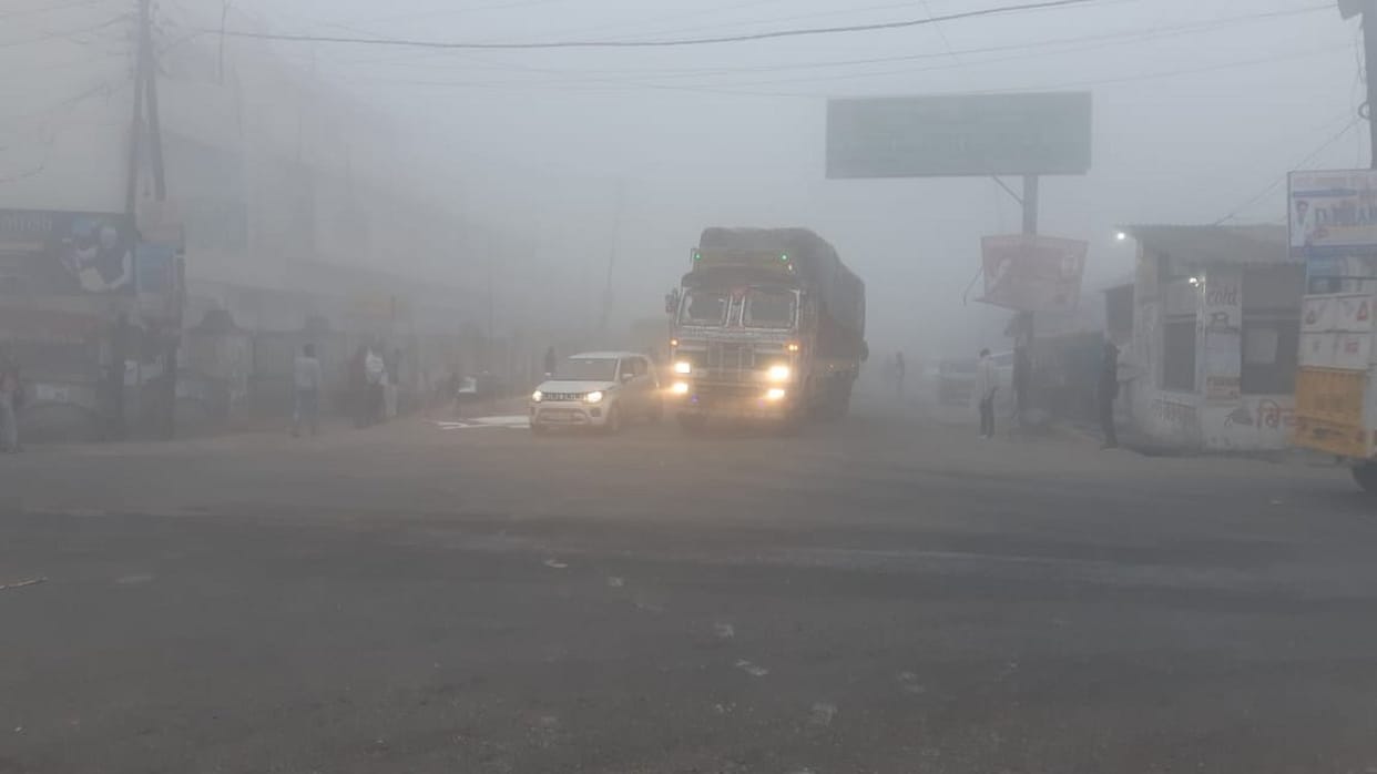 Fog at night, no sunlight during the day, cold wave increased chill