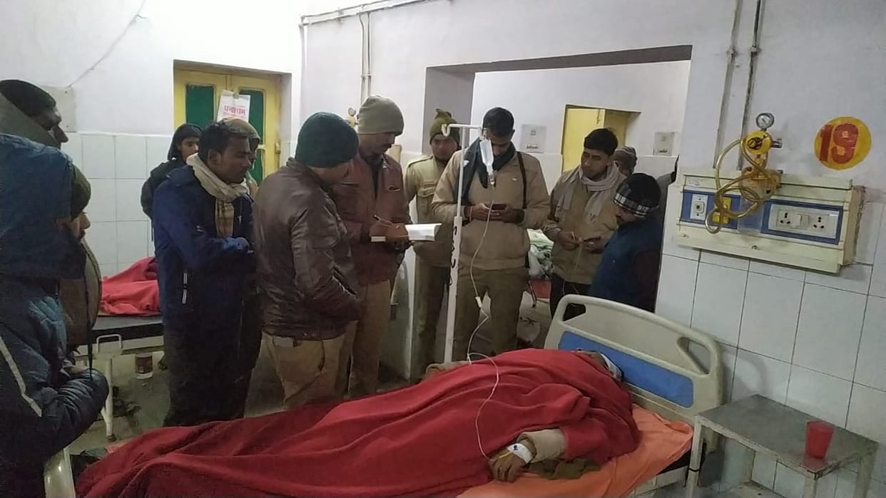 Pedestrian killed in bike collision in azamgarh constable who driving bike also injured