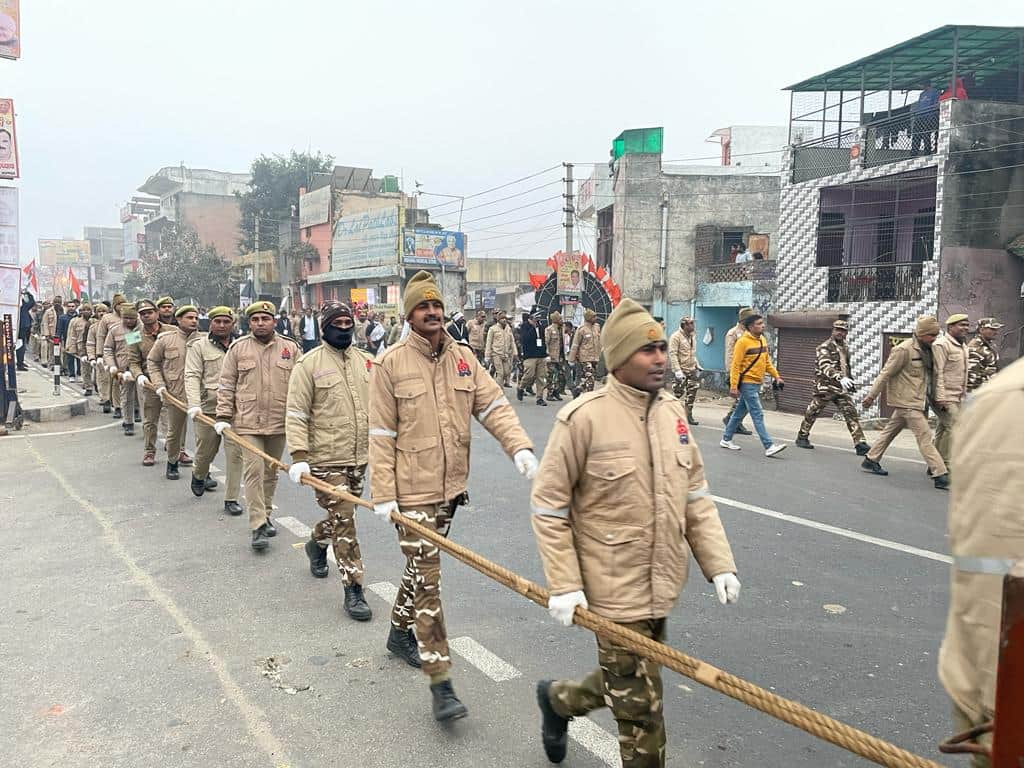 Bharat Jodo Yatra: Rahu Gandhi reached Baghpat in a T-shirat five in the morning amidst degree temperatur