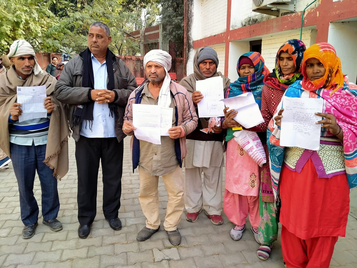 BPL ration cards of MNREGA workers canceled by showing income of Rs 2.50 lakh