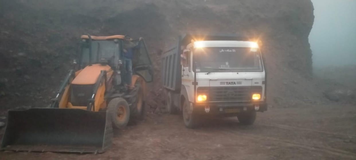 Caught JCB and tipper doing mining, recovered 65 thousand fine