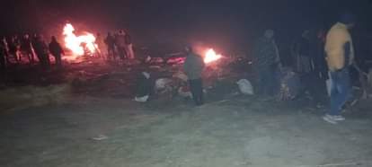 बिड़हर घाट पर एक साथ जली मां बेटे की चिता।