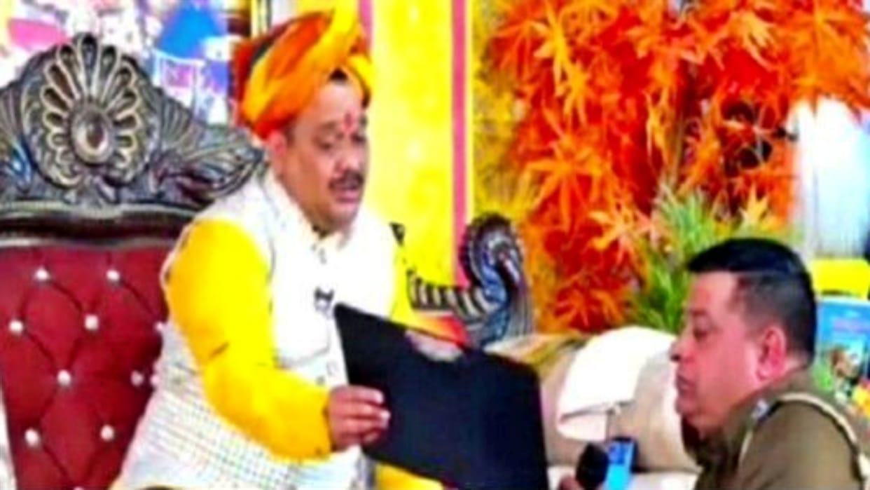 Chhatarpur Pandokhar Sarkar claim about arresting the accused of theft is wrong