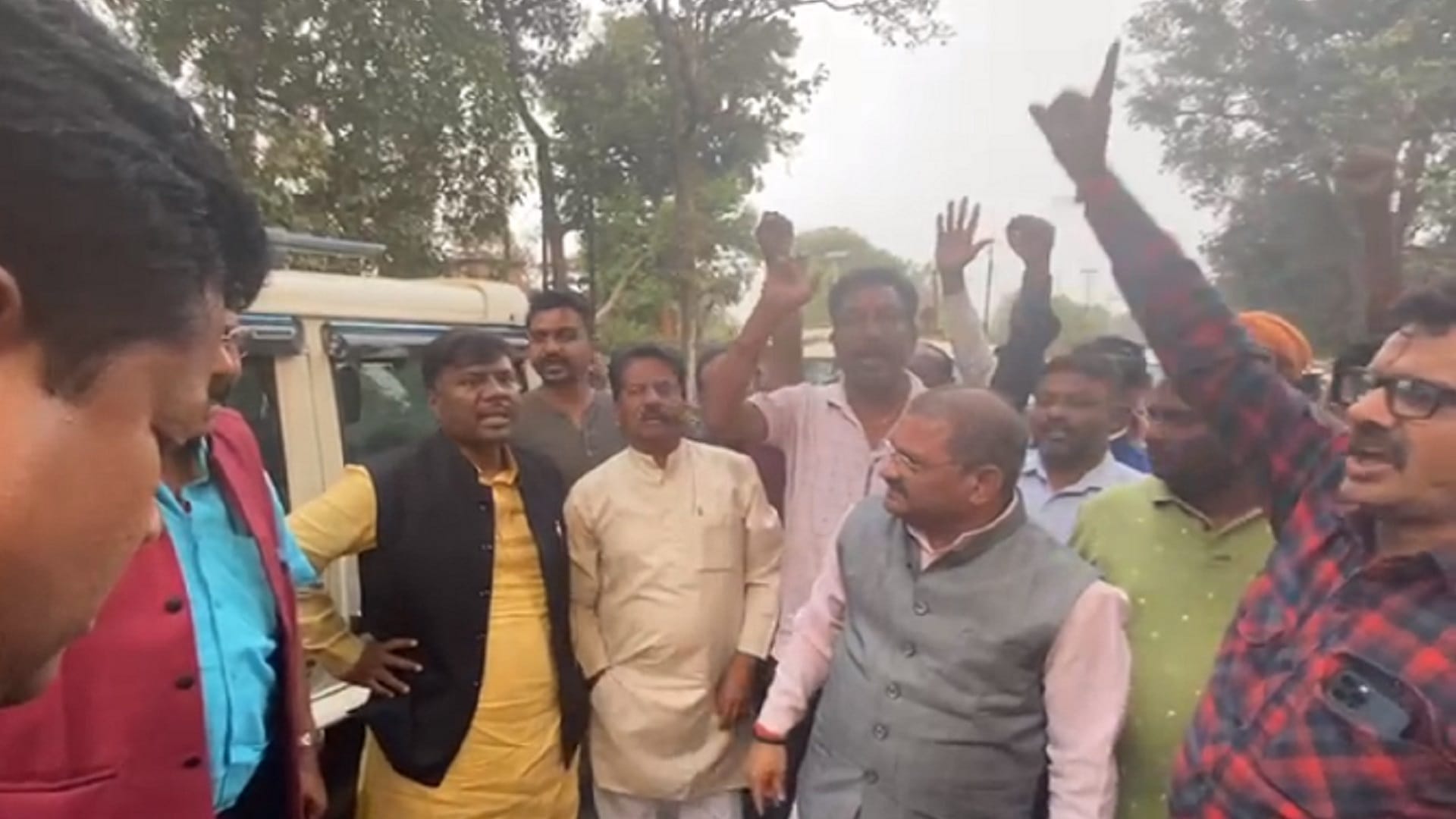 Kedar kashyap Cried Over Arrest Of BJP Workers In Naryanpur