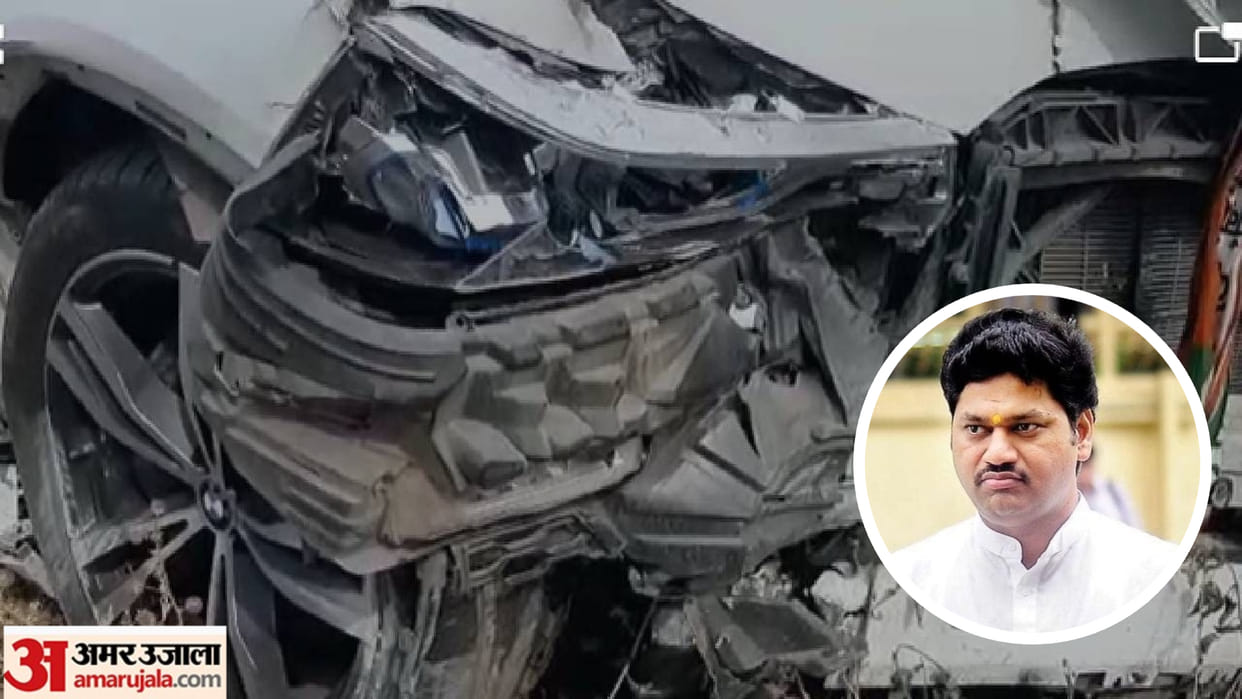 Maharashtra news updates Ex-min Mundes car accident in Beed Case registered indecency with lawyer in Thane