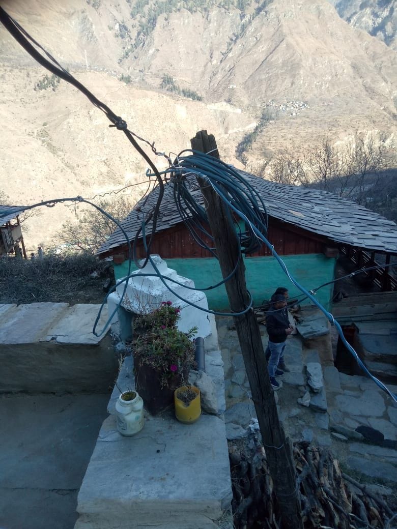 Electric wires swinging like death in Jhadota