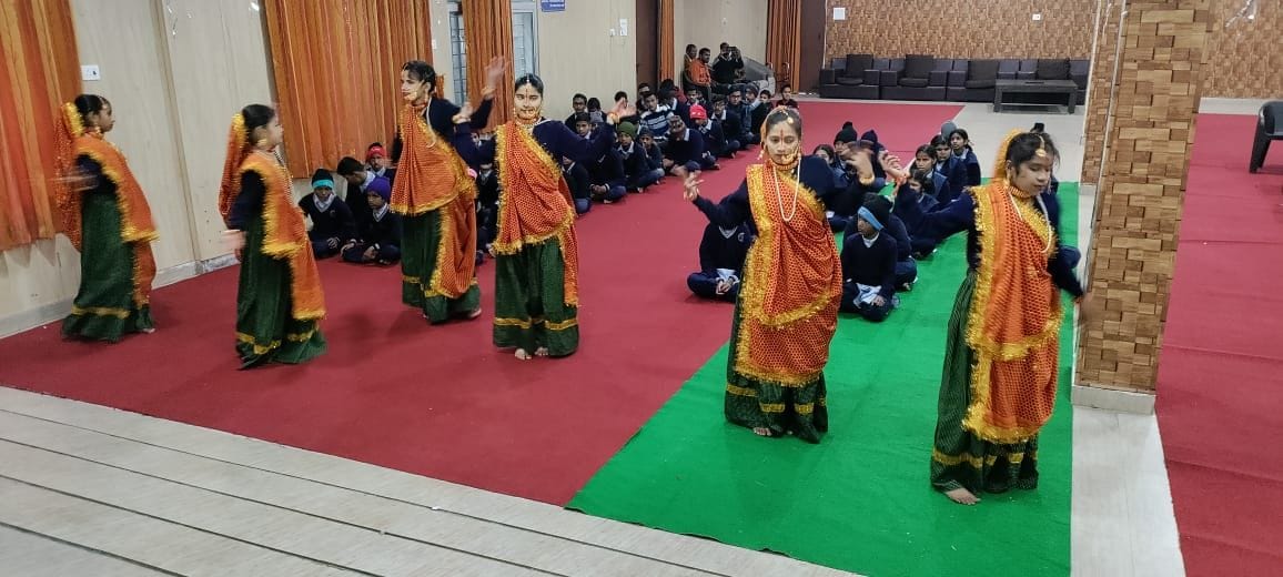 Differently abled gave a colorful presentation in Chintan Goshthi