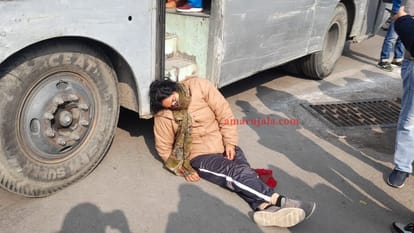Jammu Rehbar e khel teacher protest outside Press Club in support of their demands