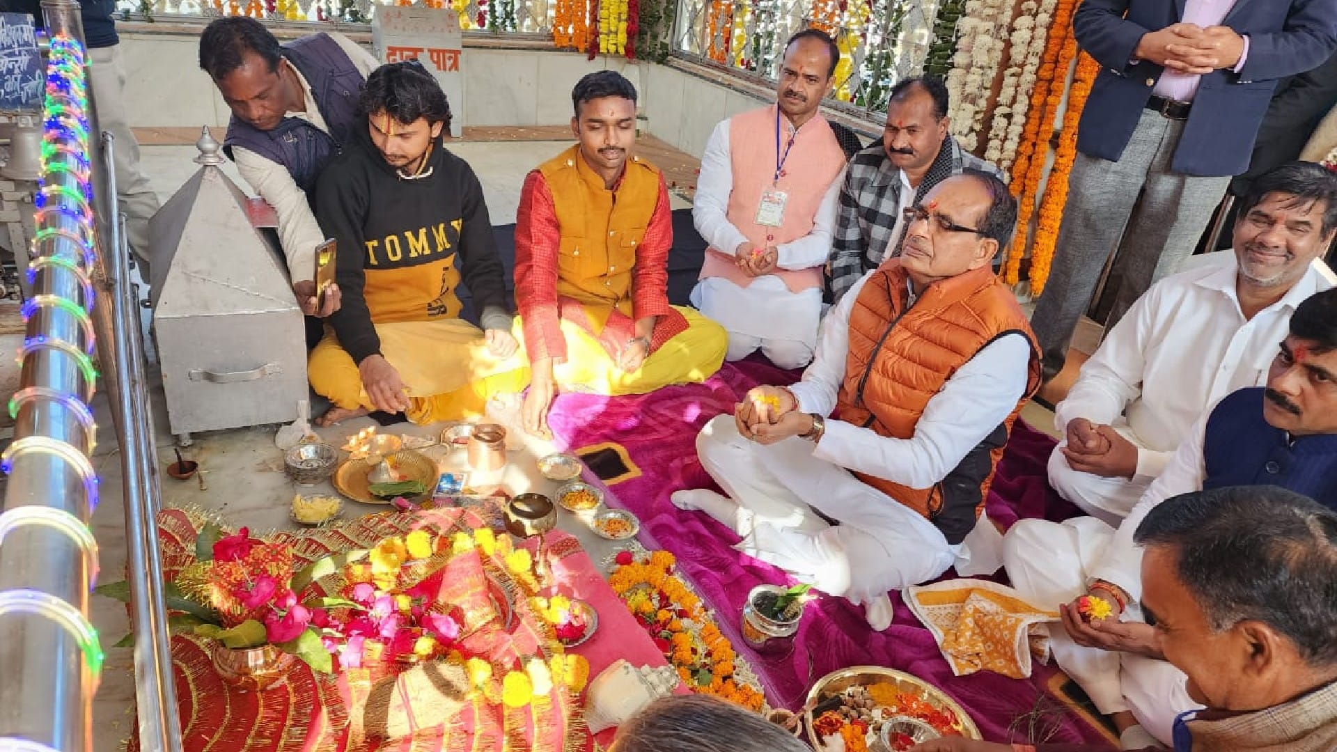 The state government gave plots to ten thousand people in Tikamgarh