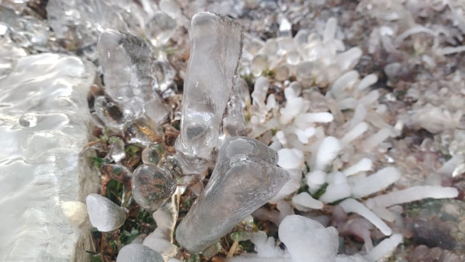 Uttarakhand Weather: Munsyari Record Less than zero Degree temperature water starts freezing in taps