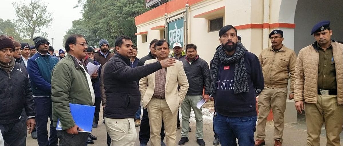 DRM got angry after seeing the peak of gutkha on the walls