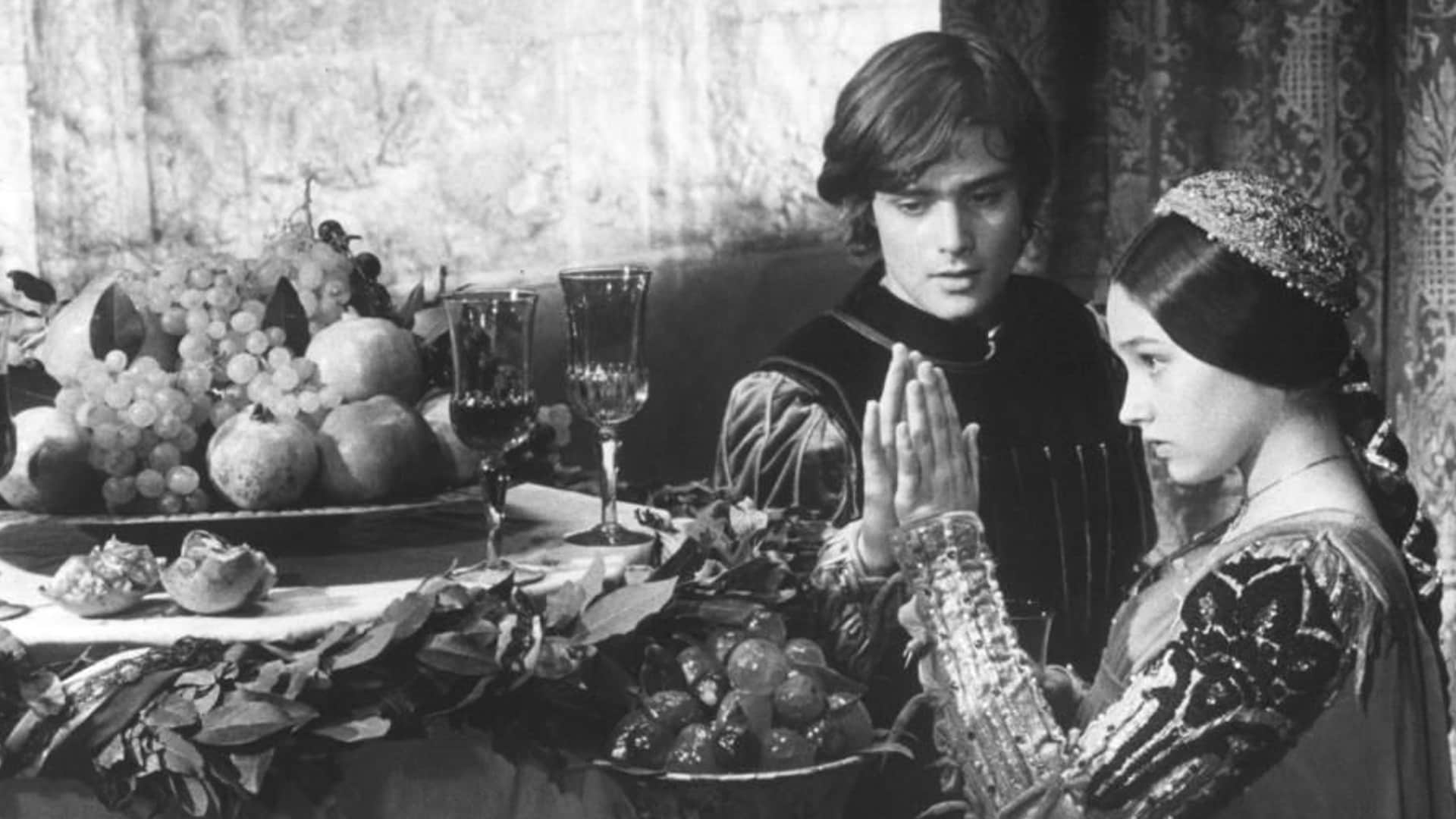 1968 film Romeo juliet child actors olivia hussey leonard whiting turn 70s claims over Adult scene in studio