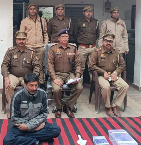 Sushil Munch's son Vicky arrested with alien revolverSushil Munch's son Vicky arrested with alien revolver