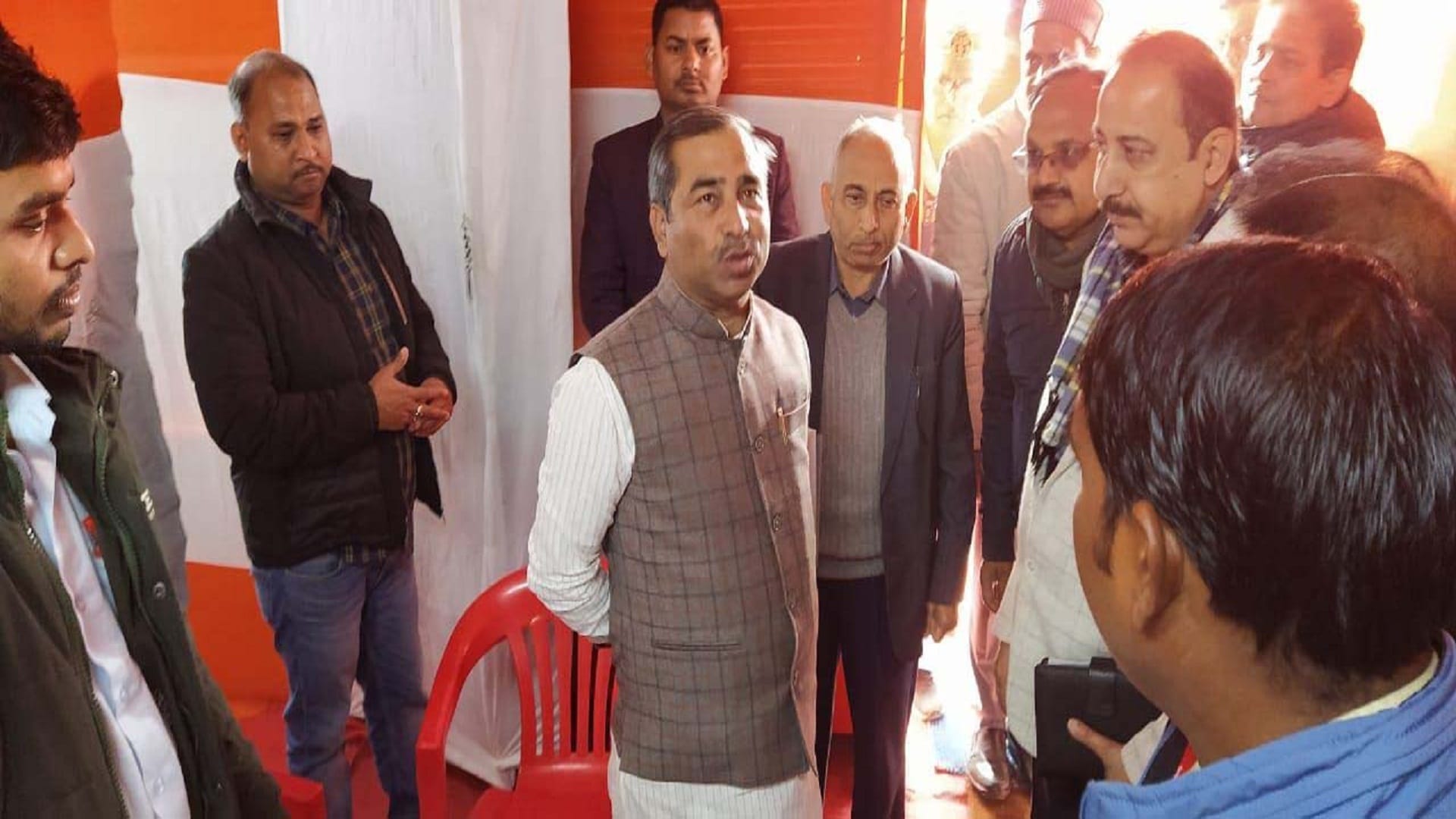 Magh Mela PWD Minister Brijesh Singh furious after seeing crooked chunky plates, instructions to complete the