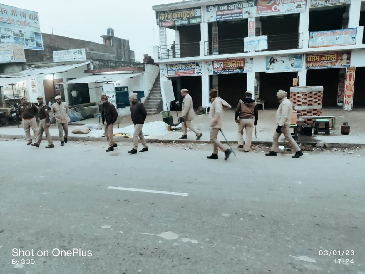 Panic among shopkeepers at Vishunpurwa intersection, police force deployed