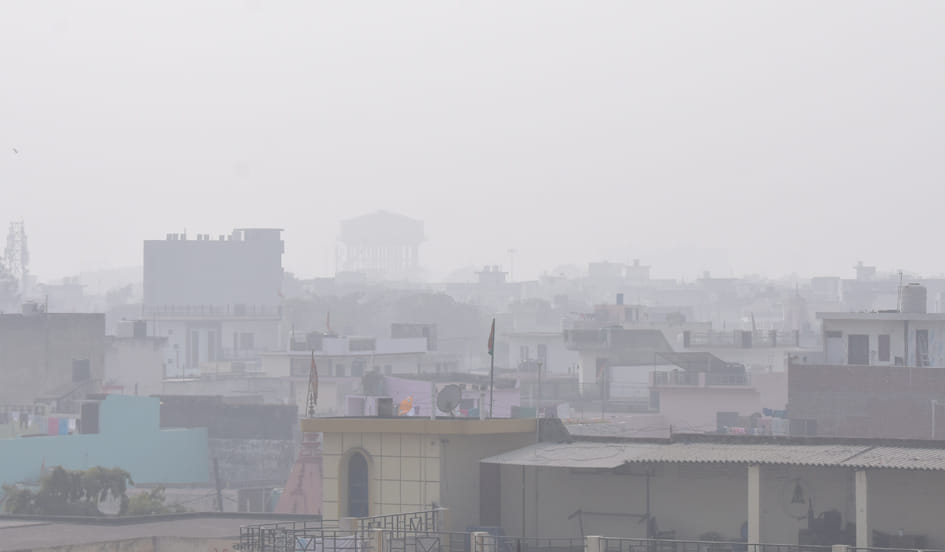 Severe cold at night and in the morning, relief from sunlight in the afternoon