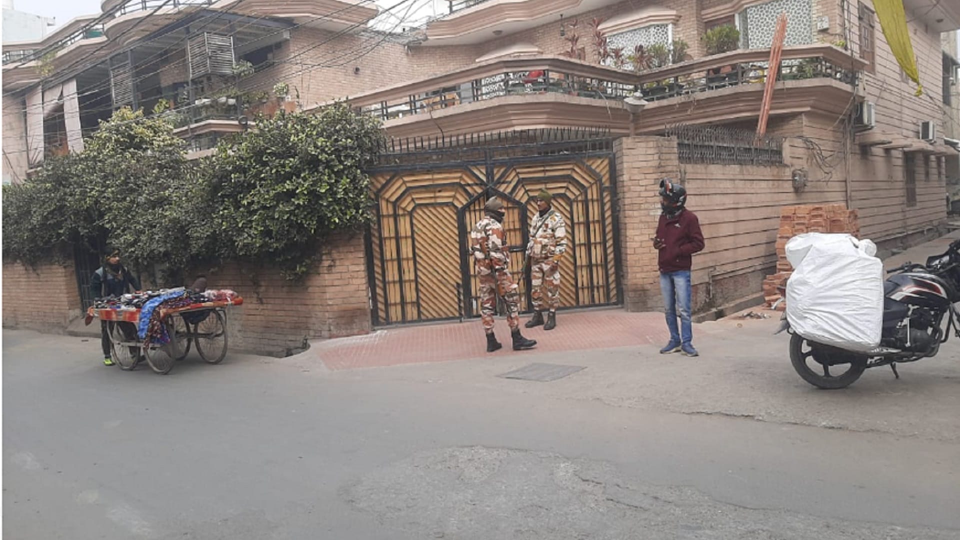 Income Tax Department team took action for 84 hours at houses and office of BSP MP in Saharanpur