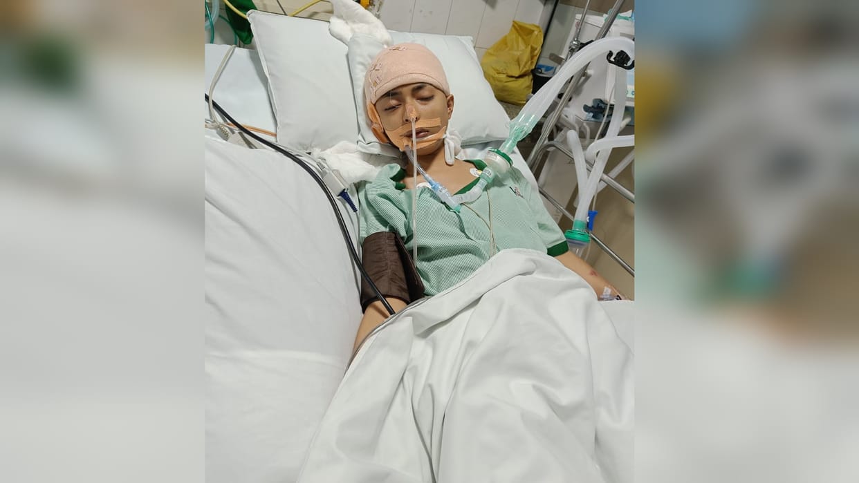Greater Noida engineering student sweety accident condition worse noida police helps one day salary 10 lakh