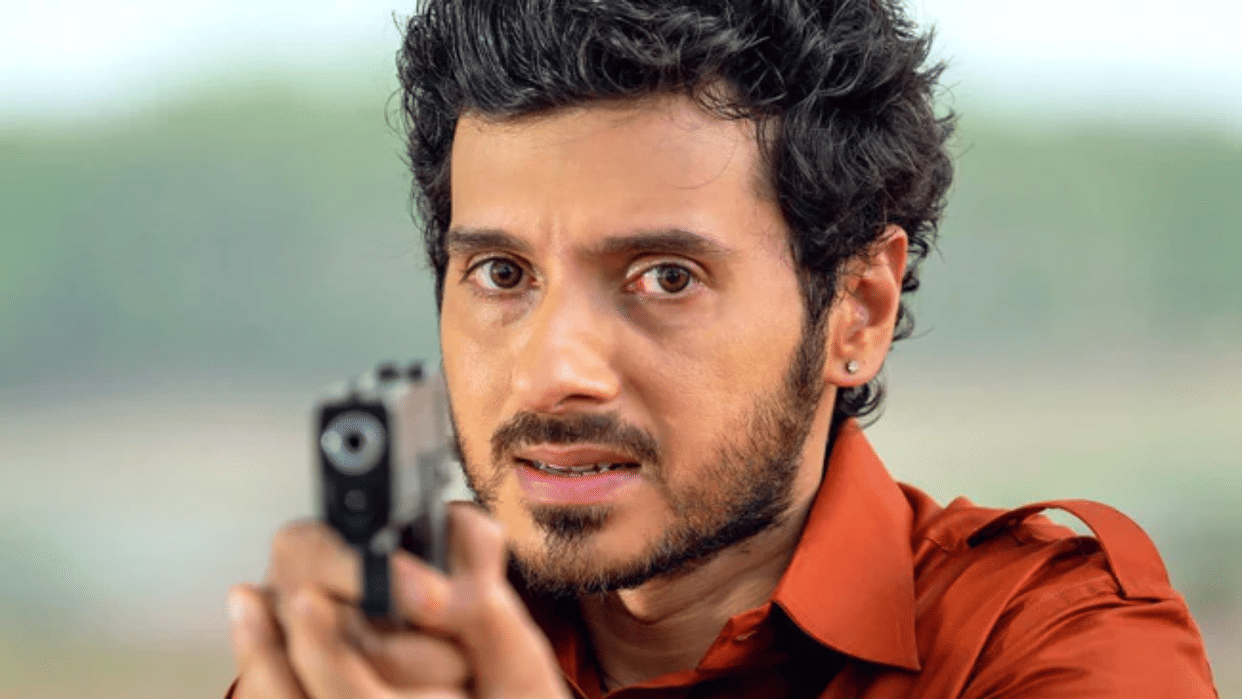 Mirzapur fame Divyendu Sharma wife is very beautiful in real life see her latest photos disprj