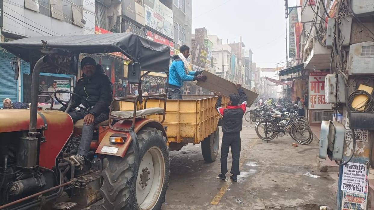 City council launched encroachment removal campaign, cut challans of four shopkeepers