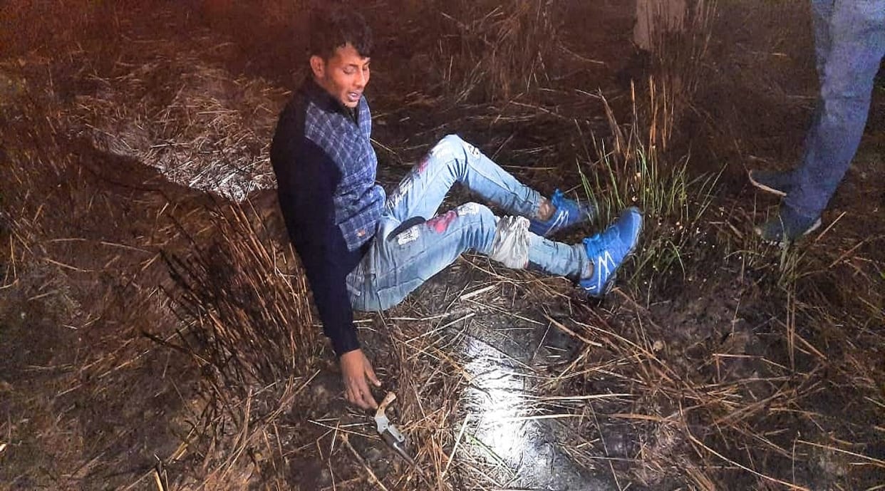 Vicious criminal Kankali injured in police encounter in azamgarh went out for loot from stolen pickup