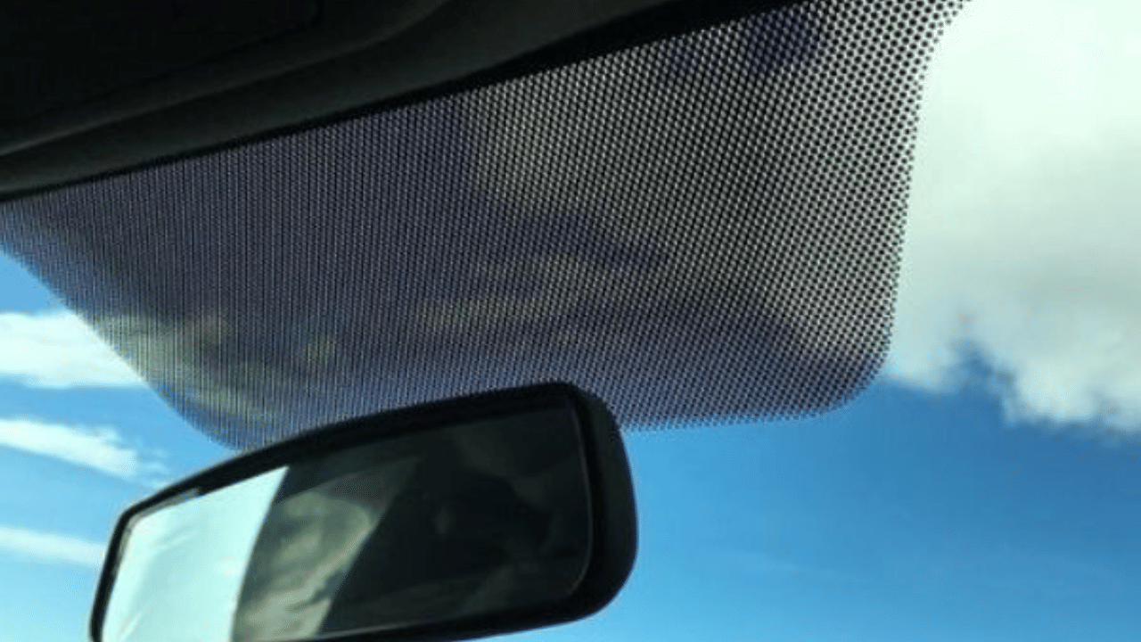 Black dots on the windshield of the car are just design or useful, know the complete details